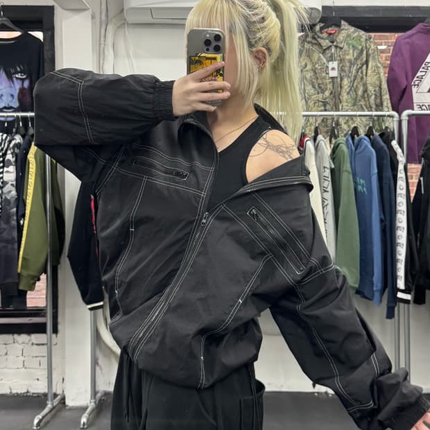 VTG 스티치 바람막이