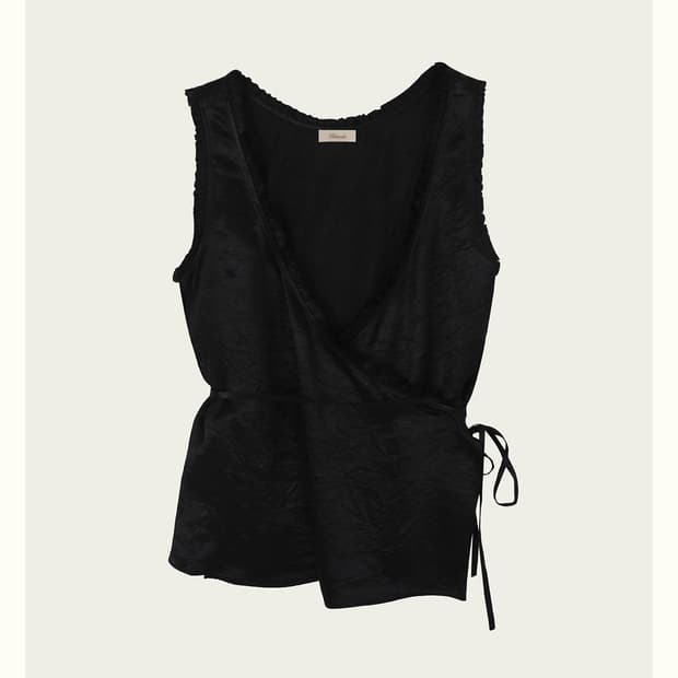 리본빛 Tippy Shirring Blouse (Black)
