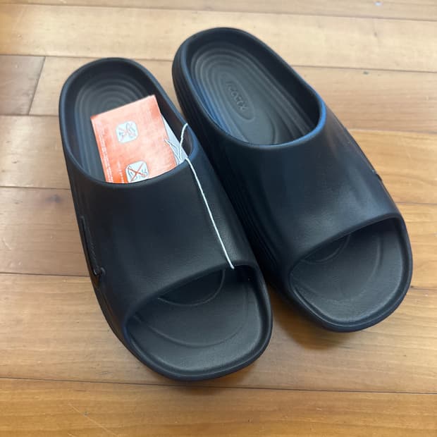 나이키 리액트X 리주버네이트 슬라이드 블랙