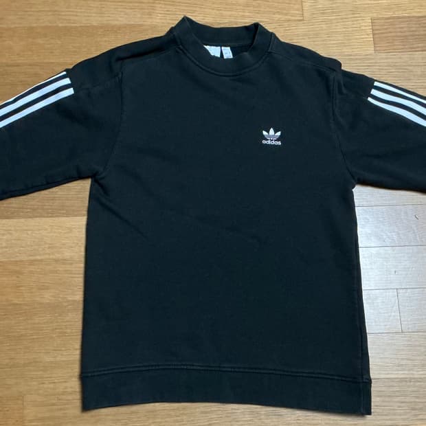 아디다스 맨투맨