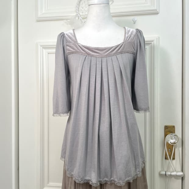 bluegray velvet pleats puff sleeve top