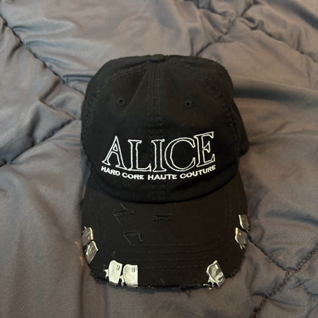 Alicehollywood 모자 초판