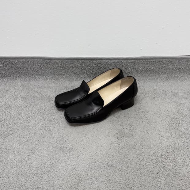 Margaret Howell square toe loafer