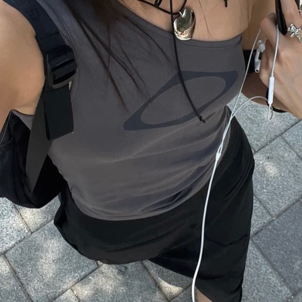 미스치프 슬리브리스 탑