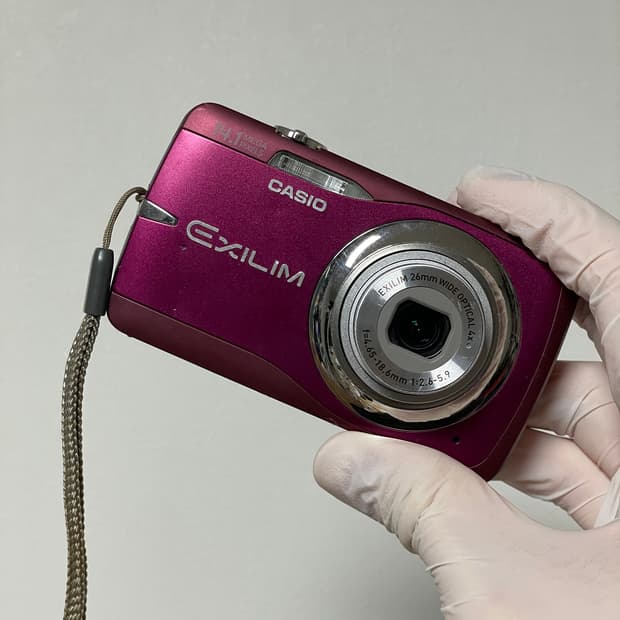 카시오 엑슬림 ex-z550 차정원 디카 빈티지 디카 디지털카메라