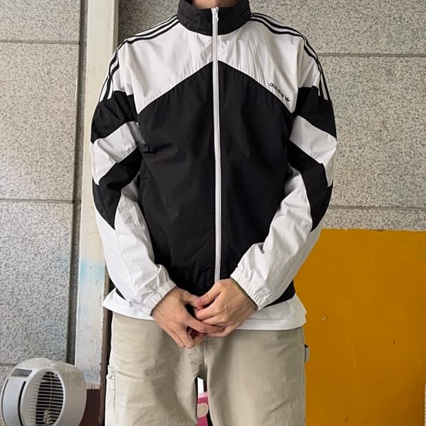 아디다스 블럭 라인 바람막이 자켓