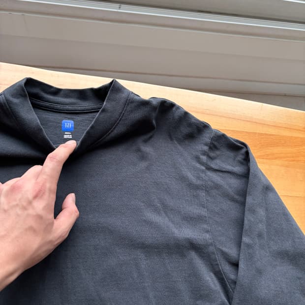 YEEZY GAP 모크넥 롱슬리브 블랙 S
