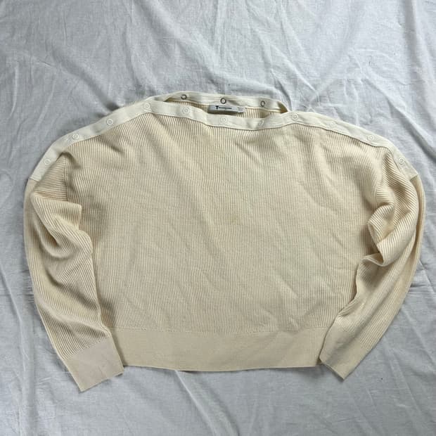 알렉산더왕 스냅 버튼 니트 탑