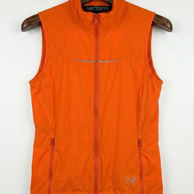 아크테릭스 우먼스 베스트