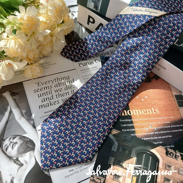 살바토레 페라가모 네이비 얼룩말 패턴 넥타이 8.8cm A등급 E957