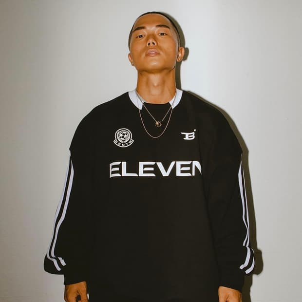 본투윈 일레븐 스웻 셔츠