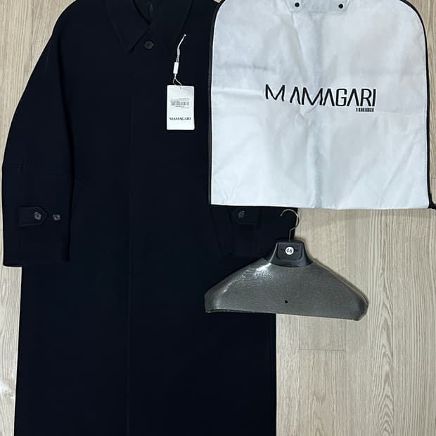 거의 새상품) 마마가리 24FW 수티앵(발마칸) 코트 다크네이비 48