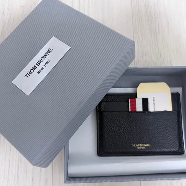 톰브라운 페블 그레인 카프스킨 카드홀더 블랙 삼선 카드지갑