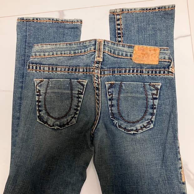 트루릴리젼 Big T 빈티지 빅티 미듐워시 로우라이즈 부츠컷