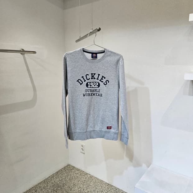 디키즈 1922 로고 맨투맨