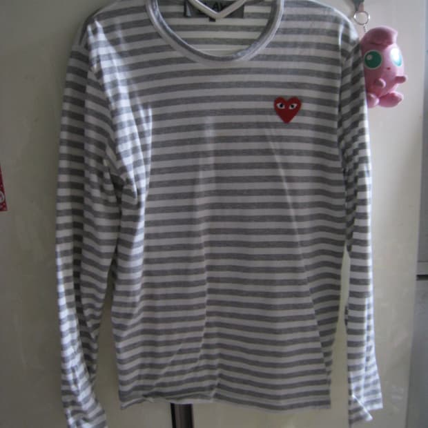 꼼데가르송 플레이 스트라이프 티셔츠 (그레이)