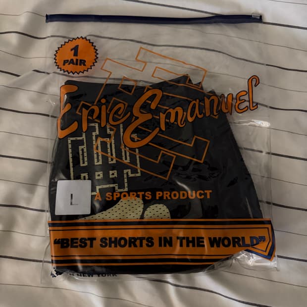 에릭 엠마누엘 베이직 쇼츠 블랙 본
