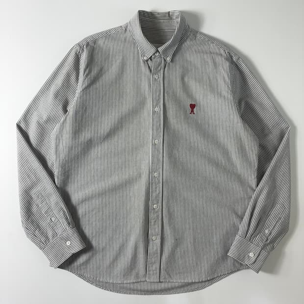 AMI 아미 스몰 하트 와펜 블랙 스트라이프 옥스포드 셔츠