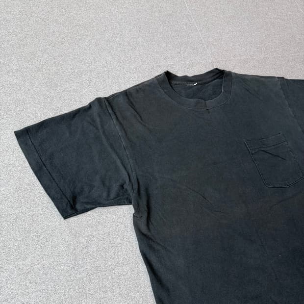 90s Vintage Blank Pocket Tee