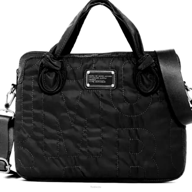 마크제이콥스 노트북 가방 15인치