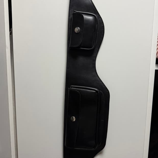 기마구아스 리노 벨트백