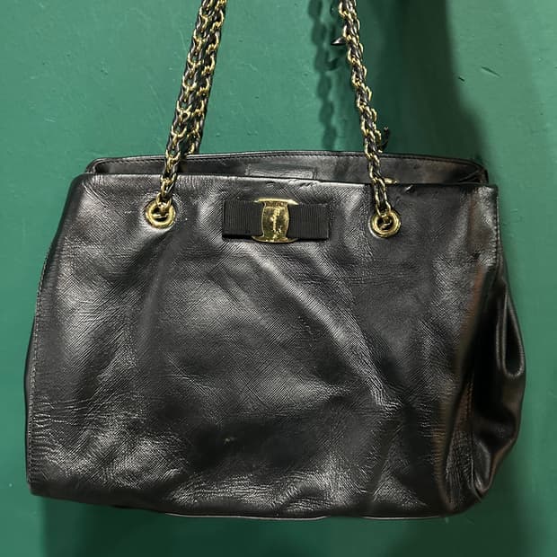 페레가모 가죽 체인숄더백