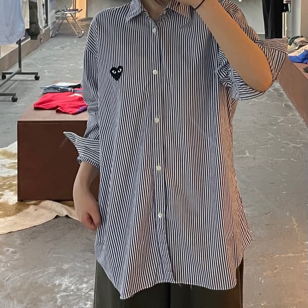 꼼데가르송 스트라이프 하트와펜 셔츠 H2604