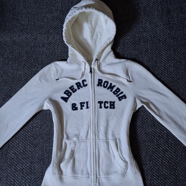 아베크롬비 딱붙핏 슬림핏 후드집업 S사이즈