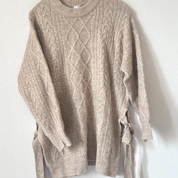 라떼갸루 리본 디테일 미디 니트