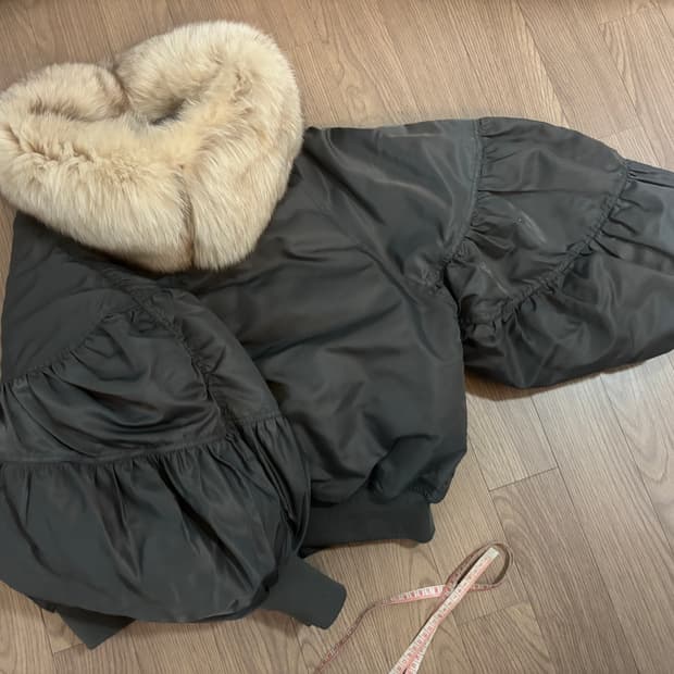 새상품급 디자이너브랜드 폭스퍼 다운야상형패딩 프리 갸루