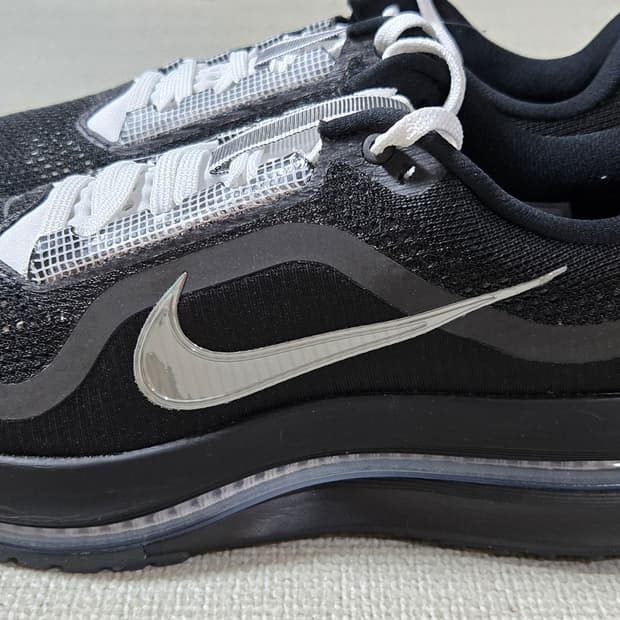 나이키 페가수스 프리미엄 285사이즈 