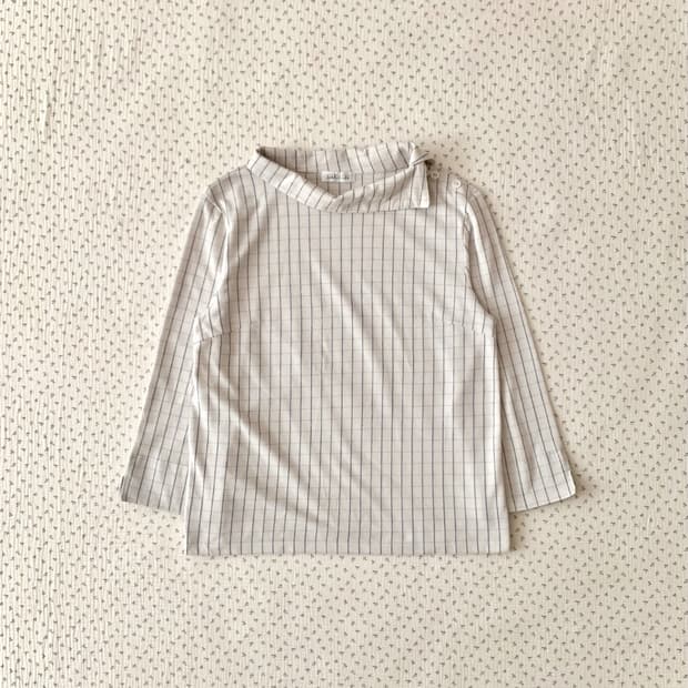 사선 단추 체크 블라우스