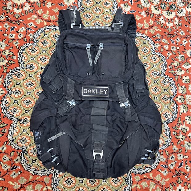 [FREE] 오클리 빈티지 테크니컬 백팩