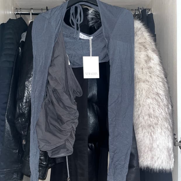 <새상품>뉴얼린 로제 볼레로 슬리브리스 탑 세트