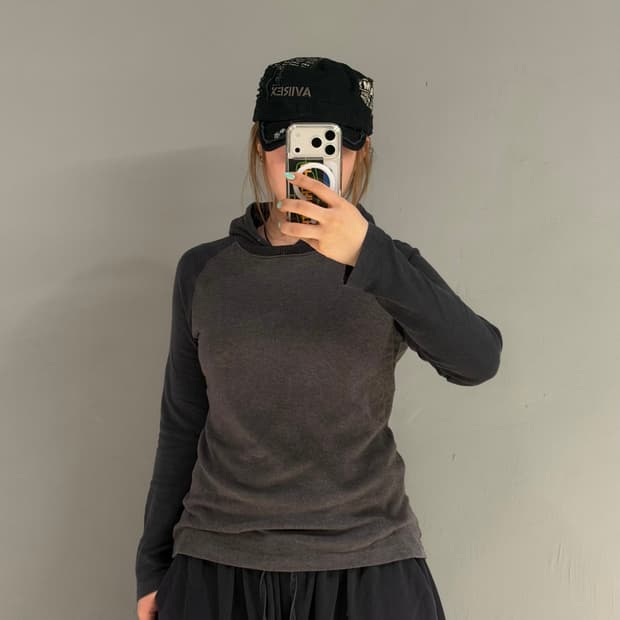 raglan design hood sleeve