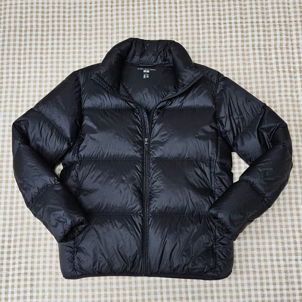 유니클로 울트라 오리털 패딩 남자100