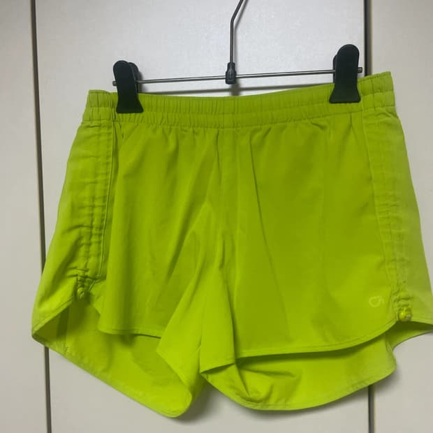 GAP fit 여성형광 러닝 쇼츠 S