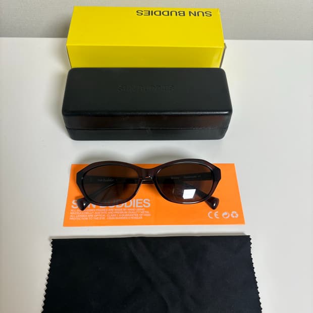Sunbuddies 선글라스
