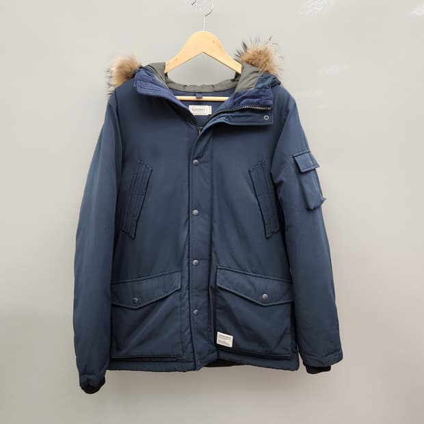 커버낫 울버린 다운패딩