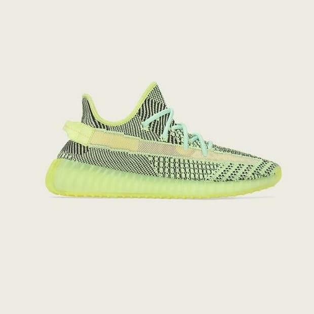 아디다스 이지부스트350 V2 이즈릴 285