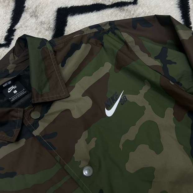 [L]나이키SB 카모플라쥬 코치자켓