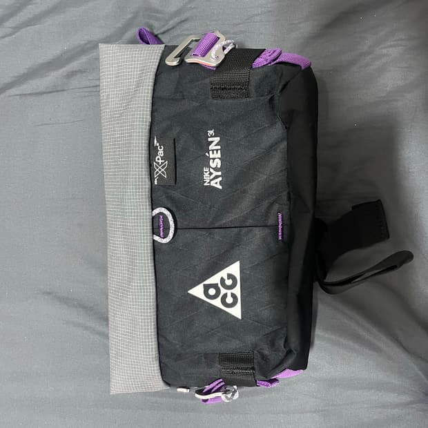 나이키 ACG 3L 퍼플블랙 힙색