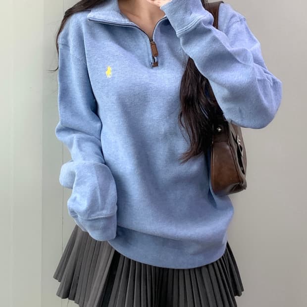 폴로 반집업 니트