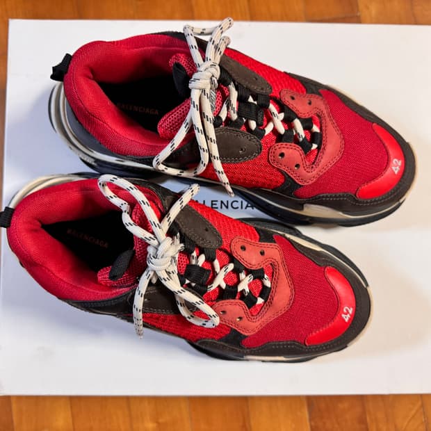 트리플s 43사이즈입니다