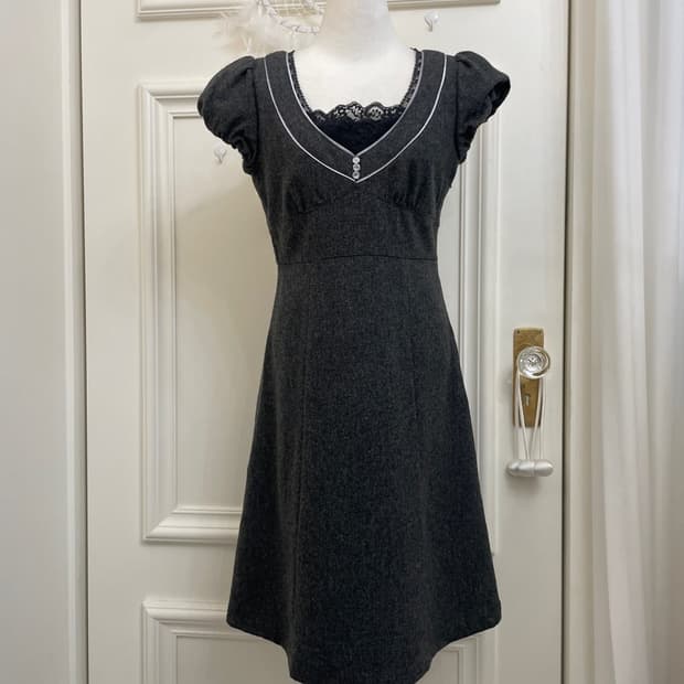 IMAGE charcoal lace trim french sleeve l