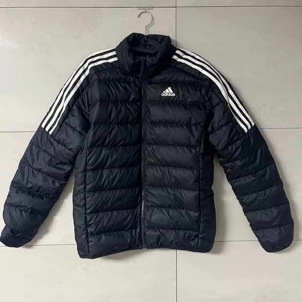 아디다스 에센셜 덕다운 경량 패딩 자켓 블랙 [XL]