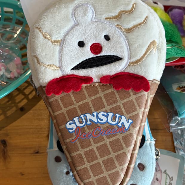 GU x puppet sunsun GU퍼펫순순 콜라보 파우치 