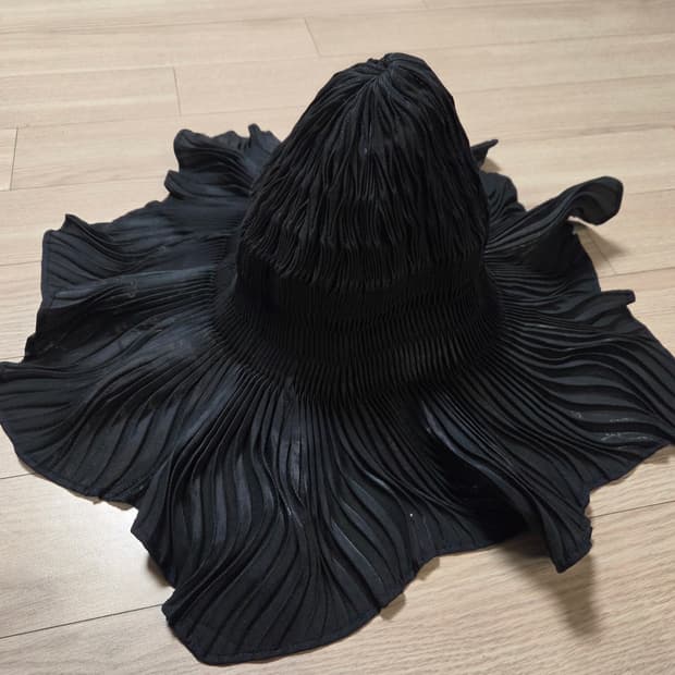 이세이미야케 플리츠 햇 