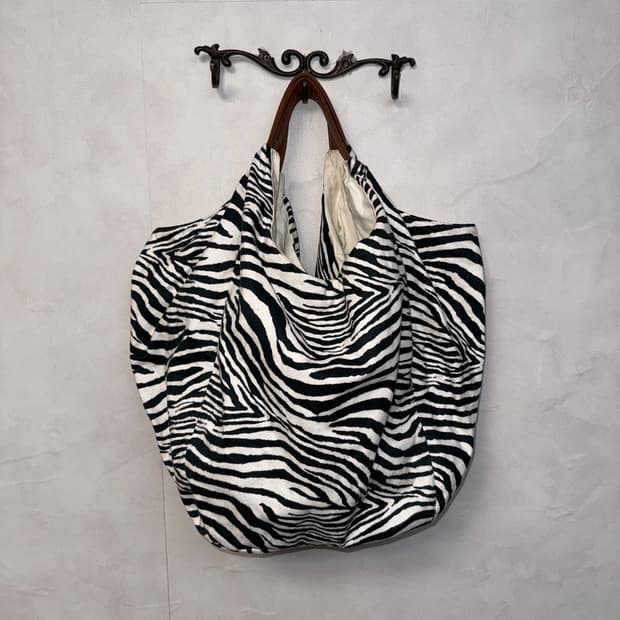 Black & white zebra big tote bag