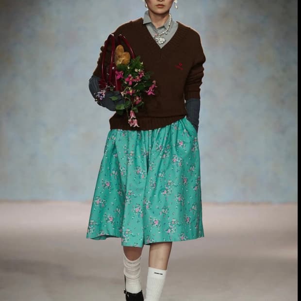 (6,810) 슈슈통 브이넥 울 브라운니트 25FW